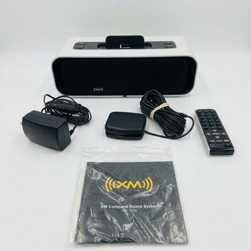 Audiovox XMAS100 Compact Sound System